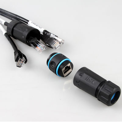 1つの猫6aのイーサネット ケーブル、4枝男性RJ45 Cat6aのトランク ケーブルに付き防水4つ